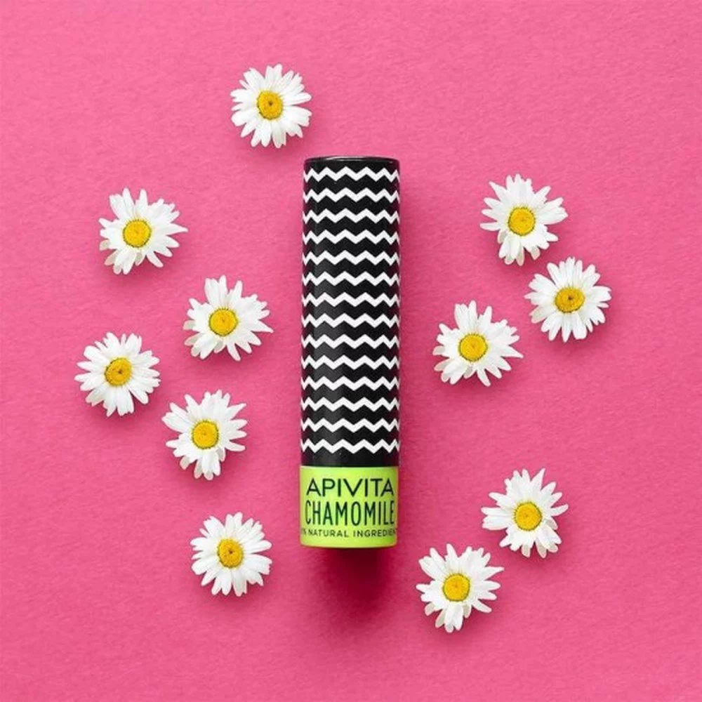Apivita Lip Care Chamomile SPF15 Ενυδατικό & Καταπραϋντικό Στικ Χειλιών με Χαμομήλι, 4.4gr (5201279088309)