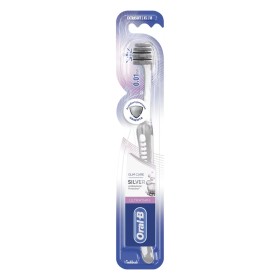 Oral B Sensi Clean Gum Care Silver Πολύ Μαλακή Χειροκίνητη Οδοντόβουρτσα, 1τμχ