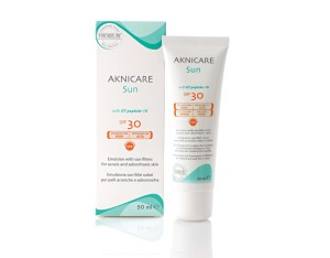 Synchroline Aknicare Sun SPF30+ Κρέμα Προσώπου Αντηλιακής Προστασίας για Ακνεϊκή & Σμηγματορροϊκή Επιδερμίδα, 50ml