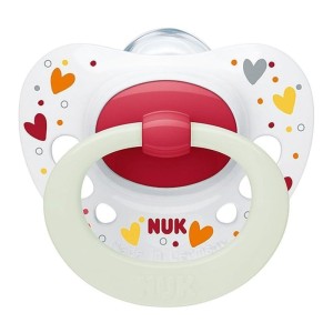 Nuk Signature Night Πιπίλα Σιλικόνης 0-6m Λευκή Καρδιές, 1τμχ