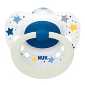 Nuk Signature Night Πιπίλα Σιλικόνης 0-6m Λευκή Αστέρια, 1τμχ